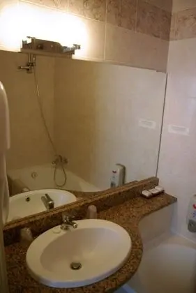 Comfort Tek Büyük Yataklı Oda, 1 Çift Kişilik Yatak, Bahçe Manzaralı