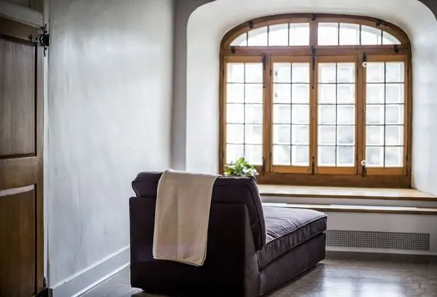 Oda, 1 Tek Kişilik Yatak, Ortak Banyo