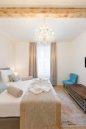Premier Tek Büyük Yataklı Oda, Avlu Manzaralı