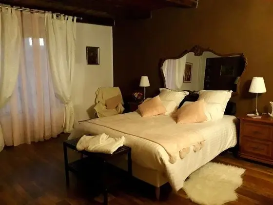 Deluxe Tek Büyük Yataklı Oda, 1 Büyük (Queen) Boy Yatak, Küvet, Şehir Manzaralı