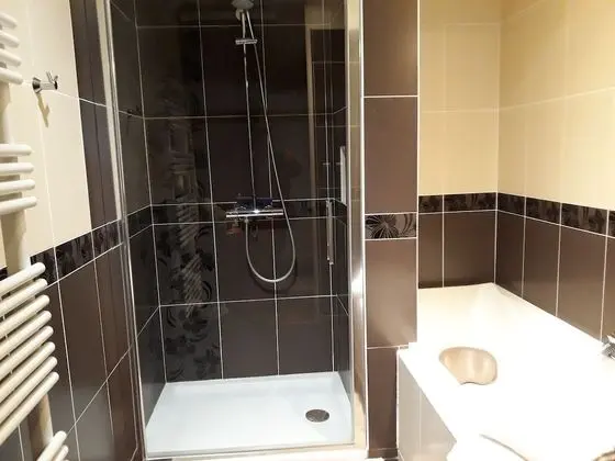 Deluxe Tek Büyük Yataklı Oda, 1 Büyük (Queen) Boy Yatak, Küvet, Şehir Manzaralı