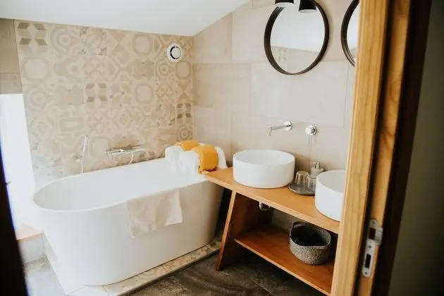 Comfort Apart Daire, Banyolu/Duşlu, Bahçe Manzaralı