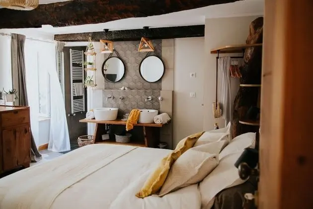 Comfort Tek Büyük veya İki Ayrı Yataklı Oda, Banyolu/Duşlu, Bahçe Manzaralı