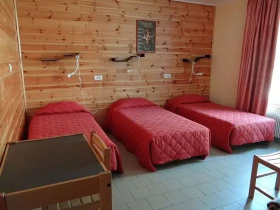 Üç Kişilik Oda, 3 Tek Kişilik Yatak