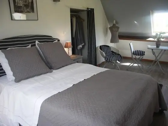 Classic Tek Büyük Yataklı Oda (Grise)