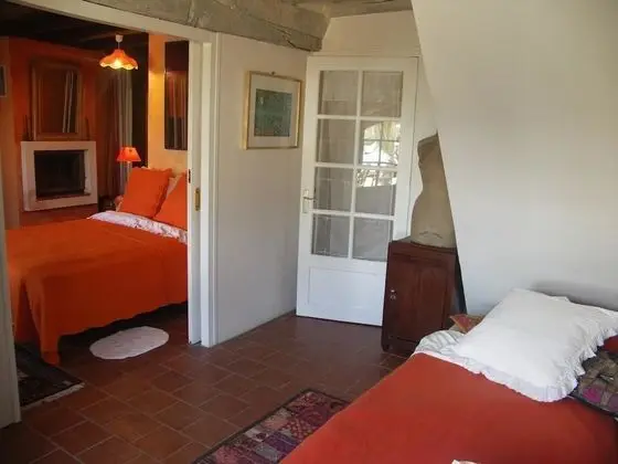 Classic Tek Büyük Yataklı Oda (Orange)