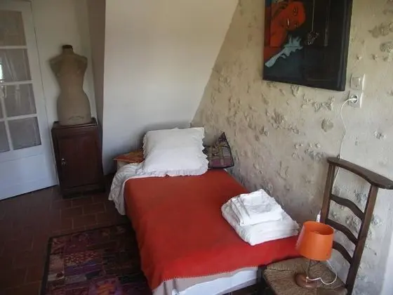 Classic Tek Büyük Yataklı Oda (Orange)