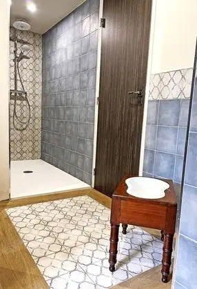 Süit, Nehir Manzaralı