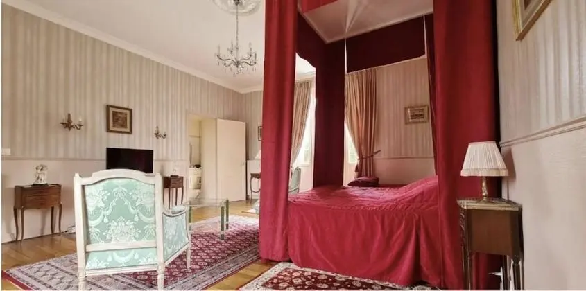 Üç Kişilik Oda (Royale)