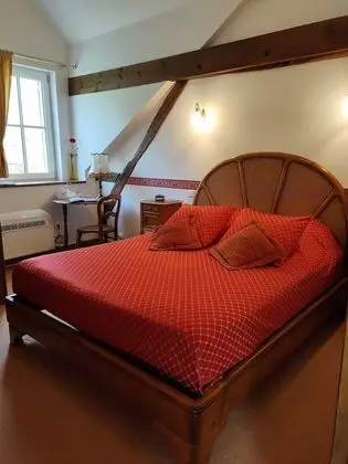 Tek Büyük Yataklı Oda, Nehir Manzaralı (La Crapaudine)