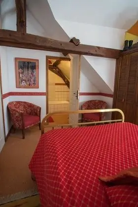 Tek Büyük Yataklı Oda, Nehir Manzaralı (La Crapaudine)