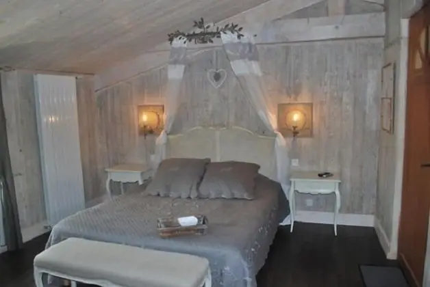 Tek Büyük Yataklı Oda, Nehir Manzaralı (Hévéa)