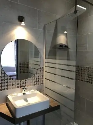 Family Oda (Colette)