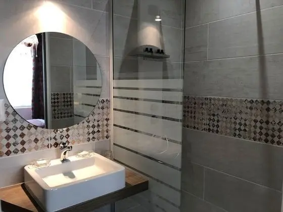 Family Oda (Colette)