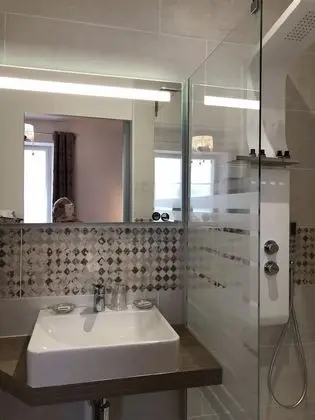 Family Oda (Colette)