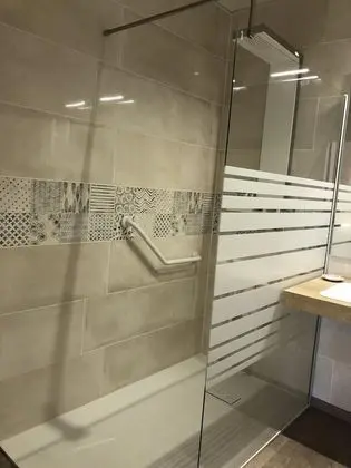 Tek Büyük Yataklı Oda, Engellilere Uygun (Johannie)