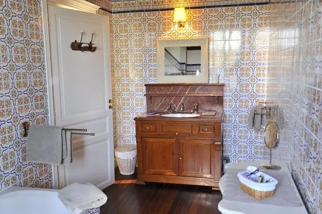 Tek Büyük Yataklı Oda, Banyolu/Duşlu, Bahçe Manzaralı (FIGUIER)