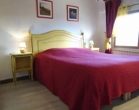 Tek Büyük veya İki Ayrı Yataklı Oda (Les Cosy)