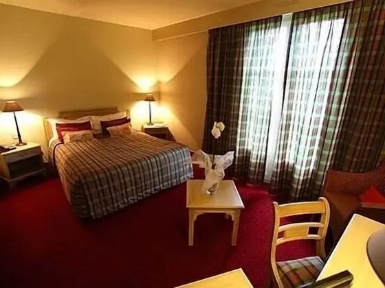 Classic Tek Büyük Yataklı Oda