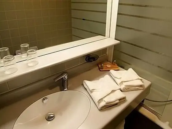 Classic Tek Büyük Yataklı Oda