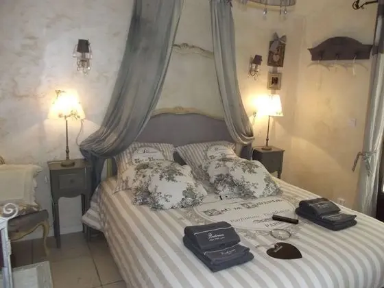 Comfort Tek Büyük Yataklı Oda, Banyolu/Duşlu, Bahçe Manzaralı