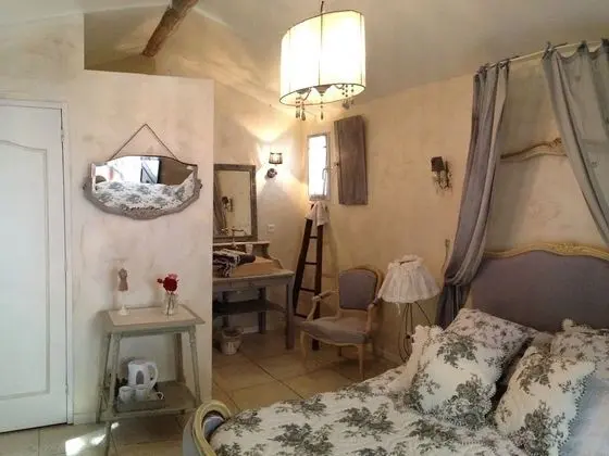 Comfort Tek Büyük Yataklı Oda, Banyolu/Duşlu, Bahçe Manzaralı