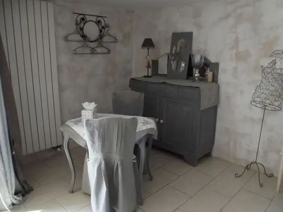 Comfort Üç Kişilik Oda, Banyolu/Duşlu, Bahçe Manzaralı