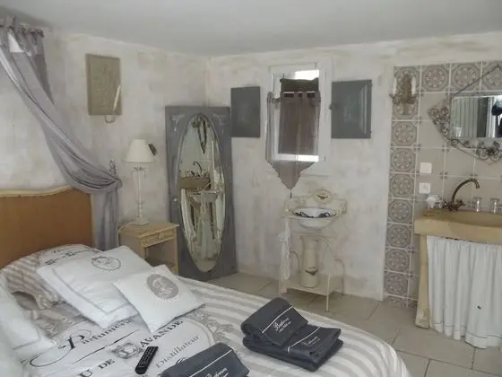 Comfort Üç Kişilik Oda, Banyolu/Duşlu, Bahçe Manzaralı