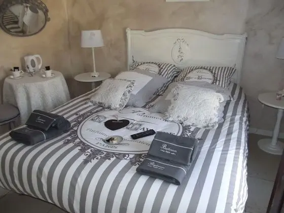 Superior Tek Büyük Yataklı Oda, Banyolu/Duşlu, Bahçe Manzaralı