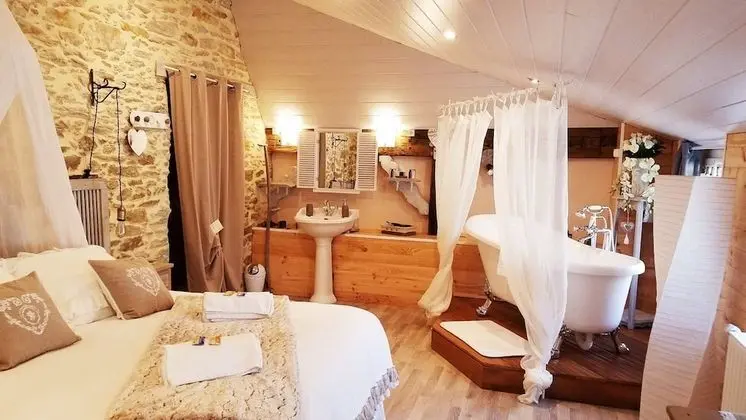 Romantic Tek Büyük Yataklı Oda