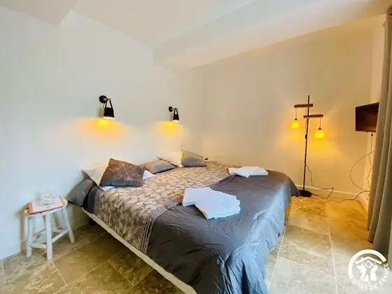 Chambre Confort Double ou avec lits jumeaux, accessible aux personnes à mobilité réduite (Mouline)