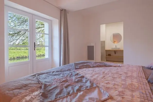 Chambre Confort Double ou avec lits jumeaux, accessible aux personnes à mobilité réduite (Mouline)