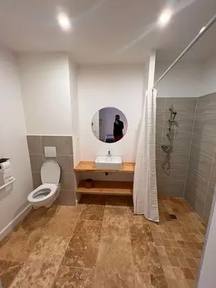 Chambre Confort Double ou avec lits jumeaux, accessible aux personnes à mobilité réduite (Mouline)