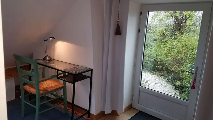 Tek Büyük Yataklı Oda, Sigara İçilmez, Üzüm Asması Manzaralı