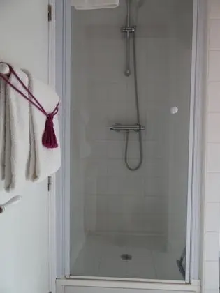 Tek Büyük Yataklı Oda, Sigara İçilmez, Üzüm Asması Manzaralı