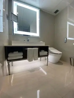 Luxury Oda, 1 En Büyük (King) Boy Yatak (540 SQFT  50 SQM)