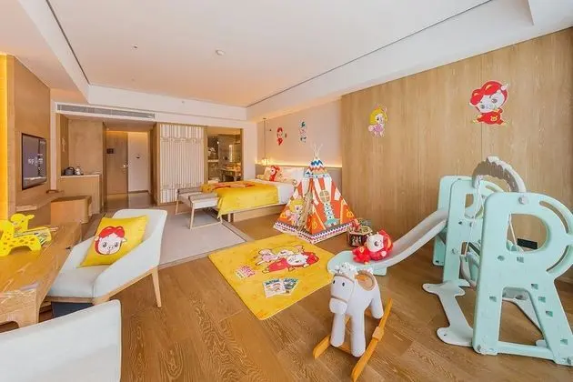 Family Oda, 1 En Büyük (King) Boy Yatak, Balkon (Discovery Family Room)