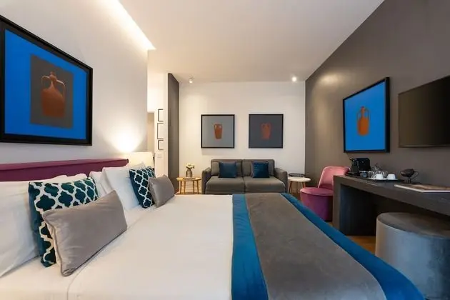 Deluxe Dört Kişilik Oda, 1 Yatak Odası, Banyolu/Duşlu, Avlu Manzaralı
