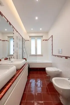 Deluxe Dört Kişilik Oda, 1 Yatak Odası, Banyolu/Duşlu, Avlu Manzaralı
