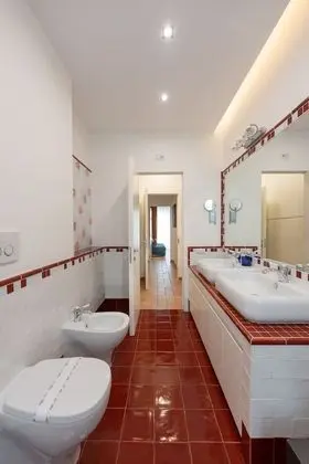 Deluxe Dört Kişilik Oda, 1 Yatak Odası, Banyolu/Duşlu, Avlu Manzaralı