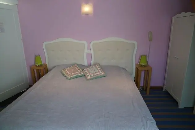 Üç Kişilik Oda
