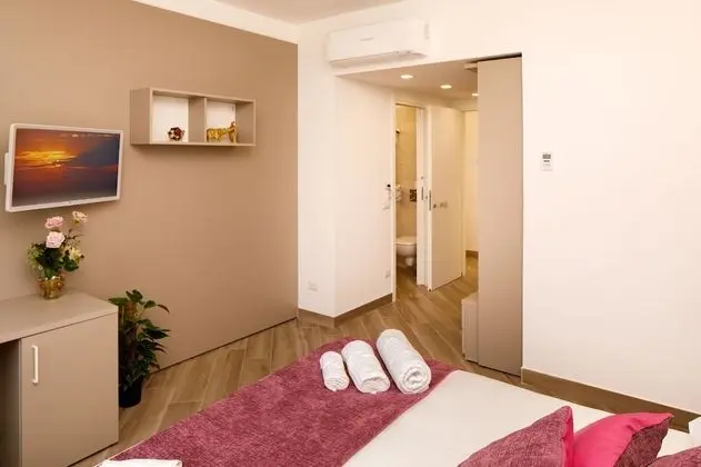 Superior Tek Büyük veya İki Ayrı Yataklı Oda, Bahçe Manzaralı
