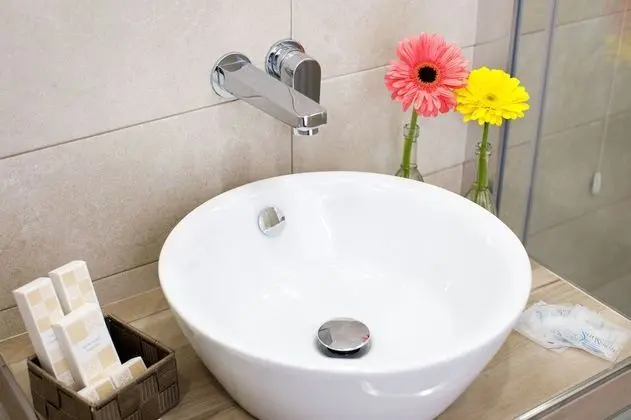 Üç Kişilik Oda, Bahçe Manzaralı