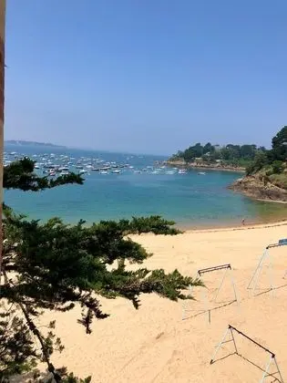 Deluxe Tek Büyük veya İki Ayrı Yataklı Oda, Kısmi Deniz Manzaralı (Poternes)