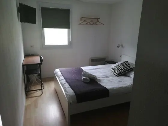 Basic Tek Büyük Yataklı Oda