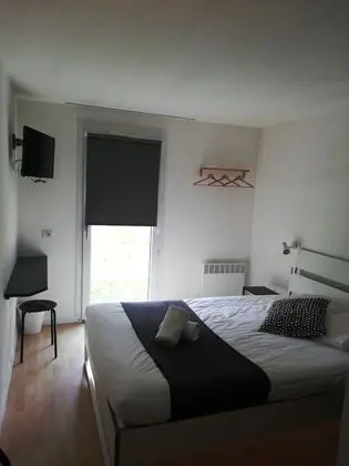Basic Tek Büyük Yataklı Oda