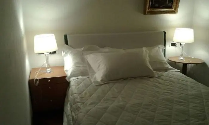 Tek Büyük Yataklı Oda, Havuz Manzaralı (Piscina)