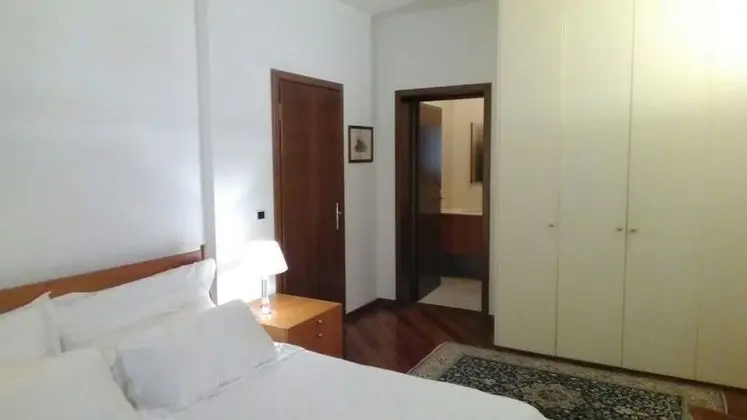 Tek Büyük Yataklı Oda, Havuz Manzaralı (Piscina)