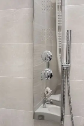 City Tek Büyük veya İki Ayrı Yataklı Oda, 1 Büyük (Queen) Boy Yatak