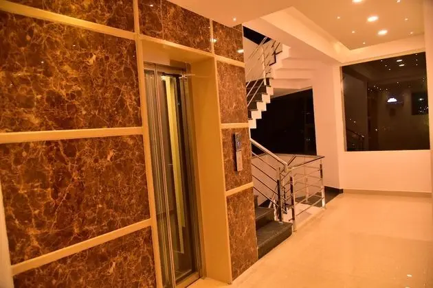 Royal Oda, 1 En Büyük (King) Boy Yatak, Engellilere Uygun, Şehir Manzaralı